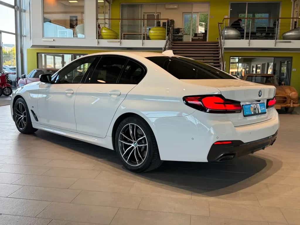 BMW 520 Limousine*M-Paket*PremiumSelect* 10/2021-photo-3