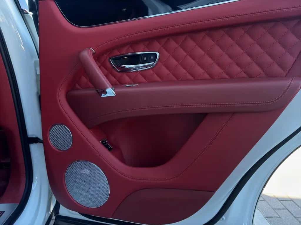 Bentley Bentayga W12 4WD Limited Edition 69/999 10/2016-photo-12