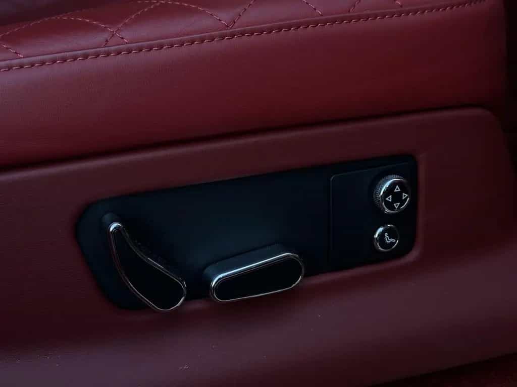 Bentley Bentayga W12 4WD Limited Edition 69/999 10/2016-photo-20