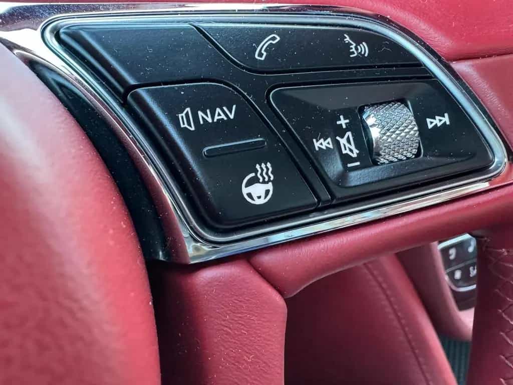 Bentley Bentayga W12 4WD Limited Edition 69/999 10/2016-photo-21