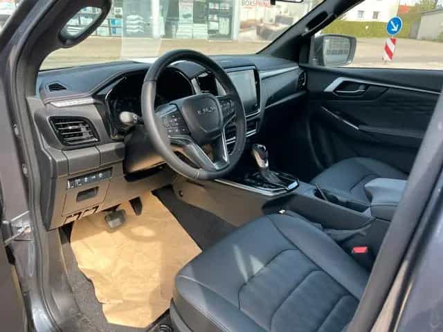Isuzu D-Max 1,9 TD Douple Cab 4WD L 03/2026-photo-2