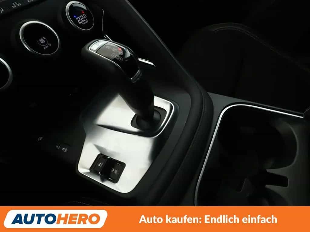 Jaguar E-Pace P200 R-Dynamic AWD Aut.*NAVI*CAM*LED* 12/2019-photo-23