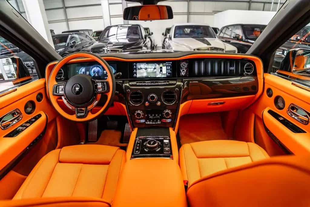 Rolls-Royce Cullinan Black Badge / PROD. 2026 / 4 Seats null-photo-1