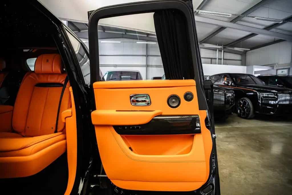 Rolls-Royce Cullinan Black Badge / PROD. 2026 / 4 Seats null-photo-16