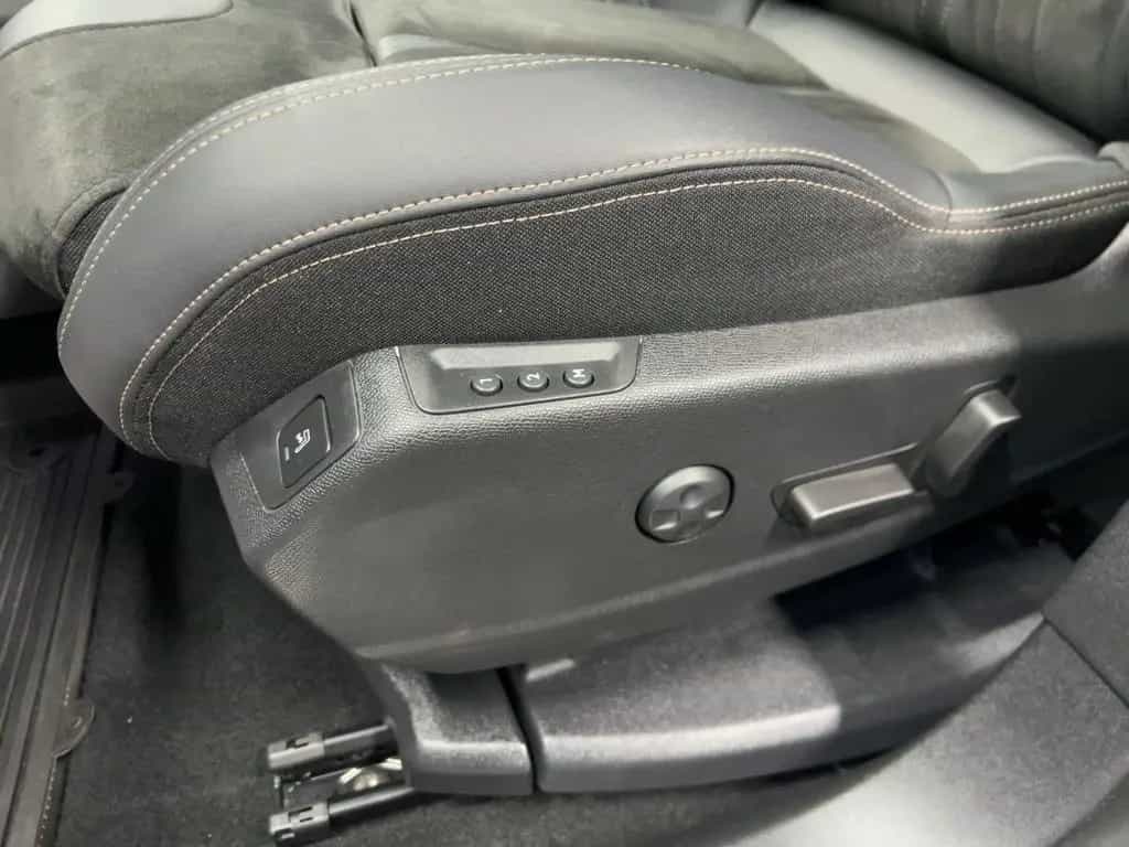 Peugeot 3008 1.2 PureTech 130 GT SHZ Rückfahrkamera PDC 11/2023-photo-17