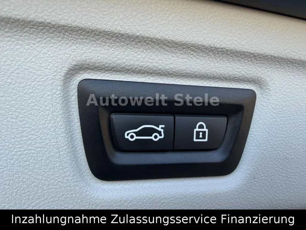BMW 320 d xDrive Luxury Line NAV Leder AHK 03/2021-photo-11