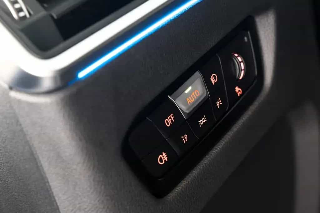 ALPINA B3 Touring Allrad PANO HUD ACC H&K 360° 1.Hand 12/2022-photo-23