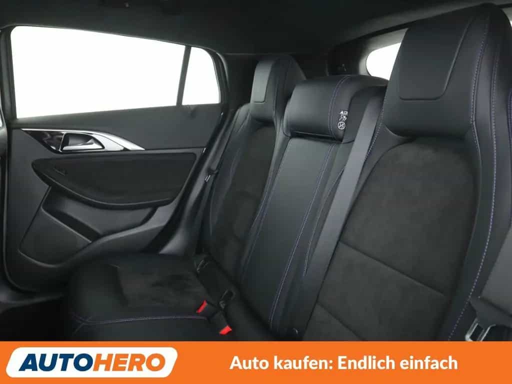 Infiniti Q30 2.0 Turbo Sport AWD Aut.*NAVI*CAM*PDC*SHZ* 09/2016-photo-13