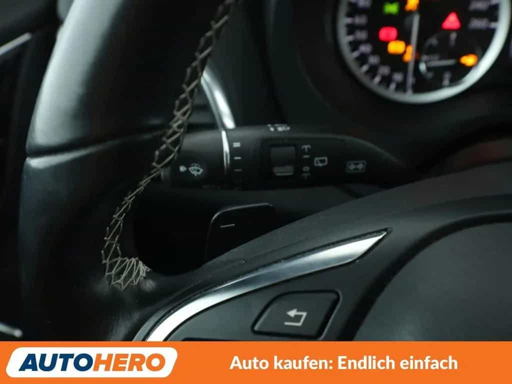 Infiniti Q30 2.0 Turbo Sport AWD Aut.*NAVI*CAM*PDC*SHZ* 09/2016-photo-28