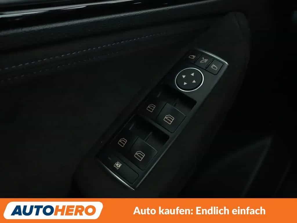 Infiniti Q30 2.0 Turbo Sport AWD Aut.*NAVI*CAM*PDC*SHZ* 09/2016-photo-32
