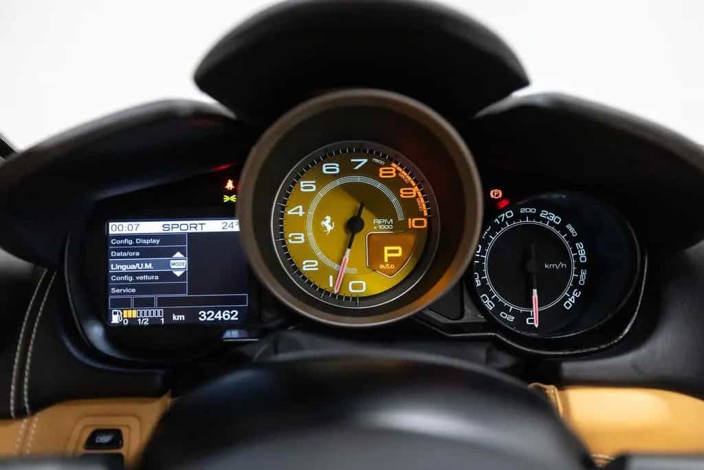Ferrari California 4.3 V8 Dealer auto 12/2010-photo-7
