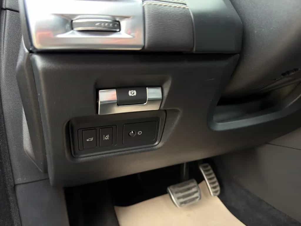 Jaguar E-Pace D180 R-Dynamic SE AWD ACC/KAM/LED/SHZ/LMF 12/2019-photo-18