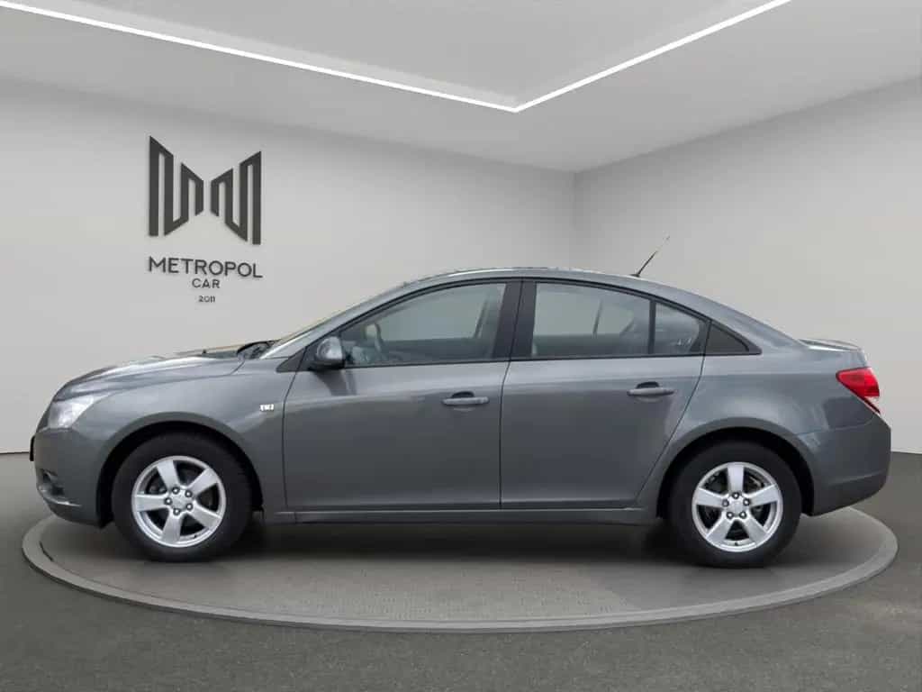 Chevrolet Cruze 1.6 LS PDC/KLIMA/SERVO/LMF/ZV+TÜV 10.26 06/2009-photo-1