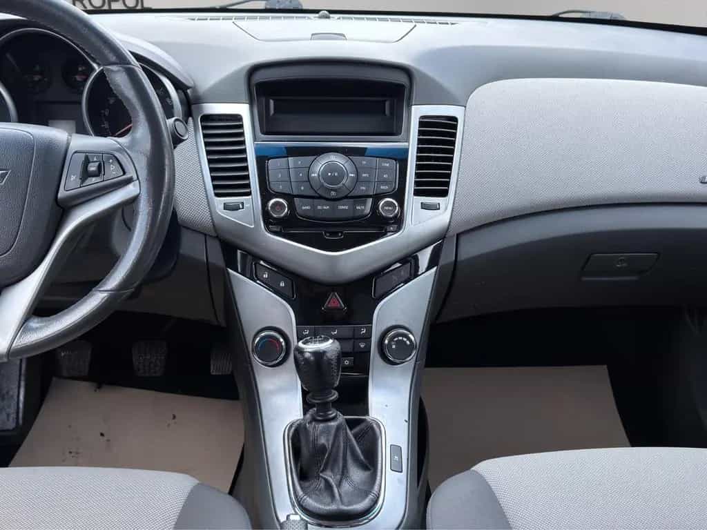 Chevrolet Cruze 1.6 LS PDC/KLIMA/SERVO/LMF/ZV+TÜV 10.26 06/2009-photo-13