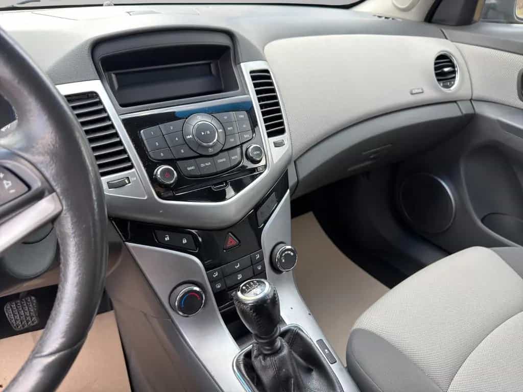 Chevrolet Cruze 1.6 LS PDC/KLIMA/SERVO/LMF/ZV+TÜV 10.26 06/2009-photo-14