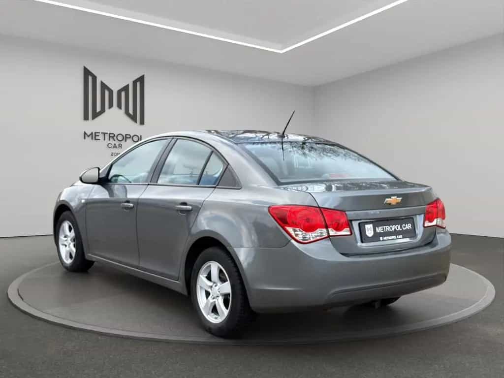 Chevrolet Cruze 1.6 LS PDC/KLIMA/SERVO/LMF/ZV+TÜV 10.26 06/2009-photo-2
