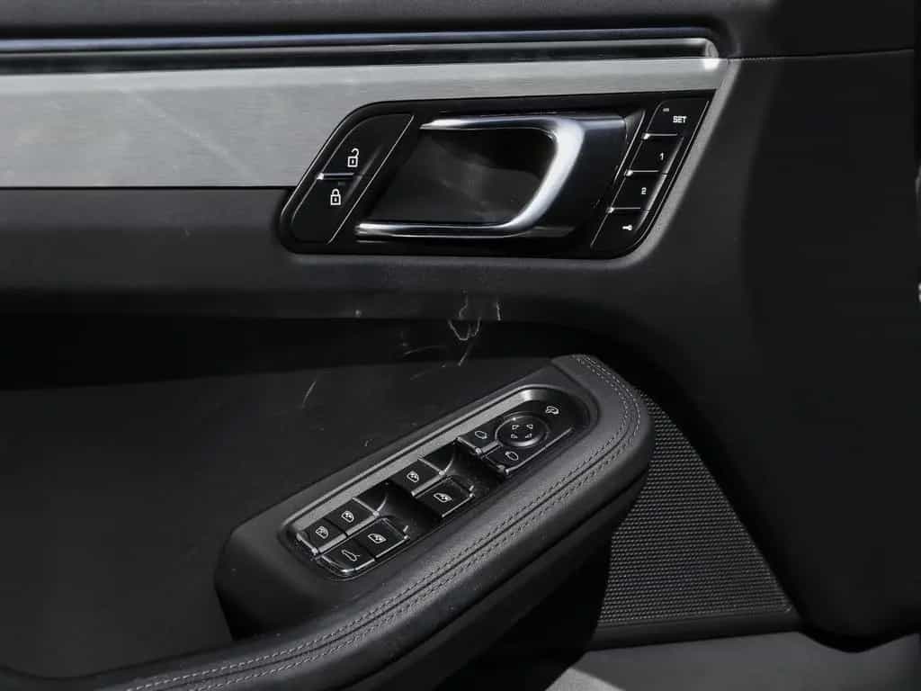Porsche Macan S Sportabgas BOSE Luftfederung 21-Zoll 04/2023-photo-21