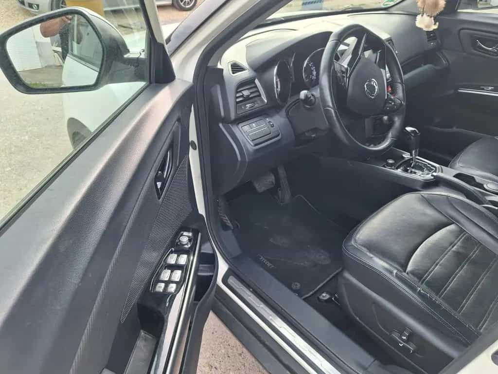 Ssangyong XLV 1.6 e-XDi 160 SAPPHIRE 2WD 06/2016-photo-18