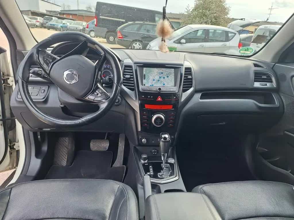 Ssangyong XLV 1.6 e-XDi 160 SAPPHIRE 2WD 06/2016-photo-19