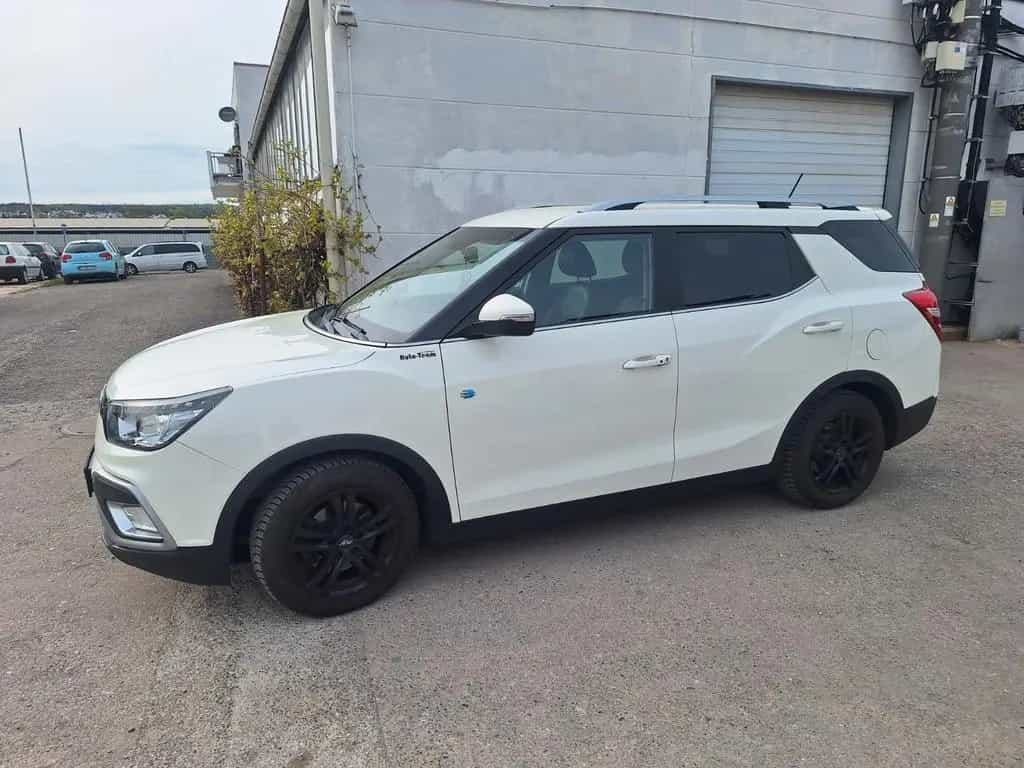 Ssangyong XLV 1.6 e-XDi 160 SAPPHIRE 2WD 06/2016-photo-2