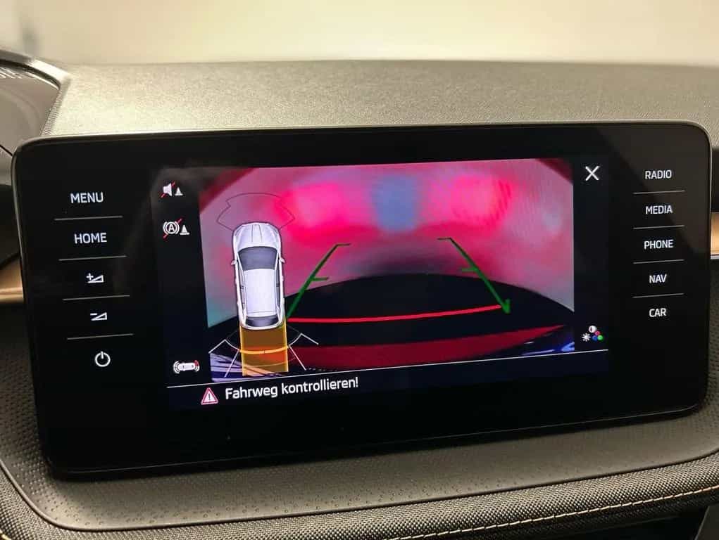 Skoda Fabia 1.0 TSIO DSG First Edition CarPlay LED 09/2021-photo-19