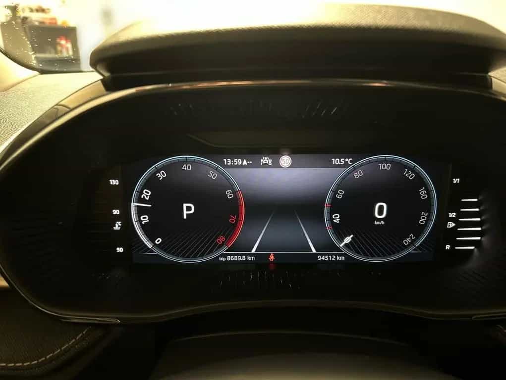 Skoda Fabia 1.0 TSIO DSG First Edition CarPlay LED 09/2021-photo-6