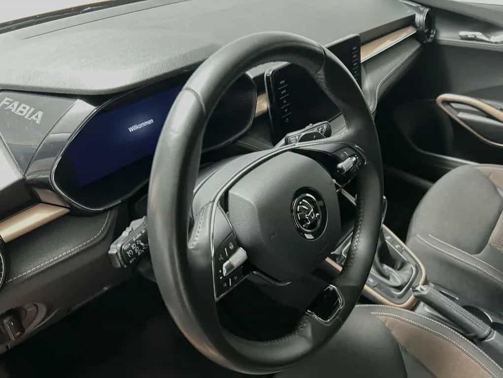 Skoda Fabia 1.0 TSIO DSG First Edition CarPlay LED 09/2021-photo-7