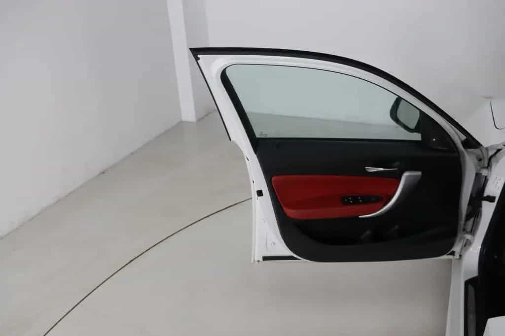 BMW M135 xDrive 04/2013-photo-30