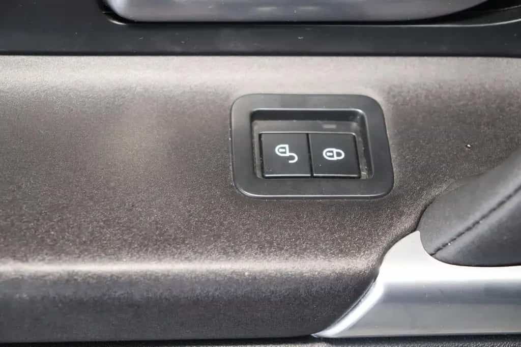 Land Rover Discovery Sport 2.0 TD4 SE AWD 06/2018-photo-31