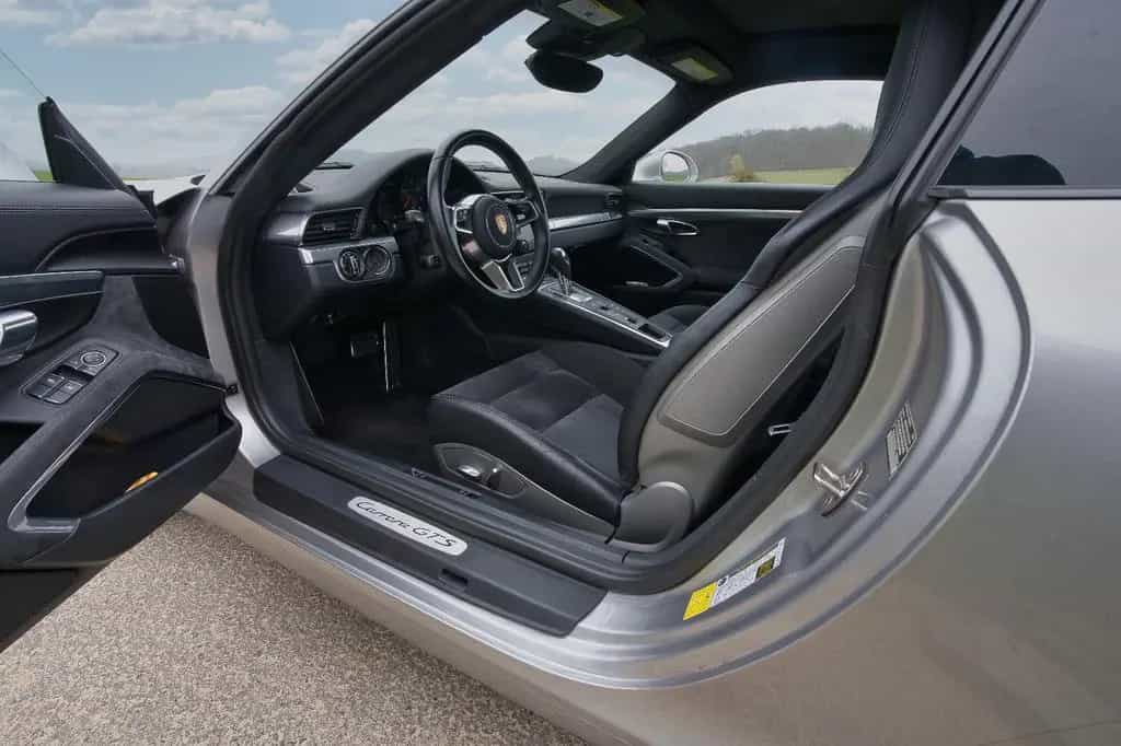 Porsche 911 991.2 GTS 3.0 gepflegtes Liebhaberauto 04/2016-photo-9