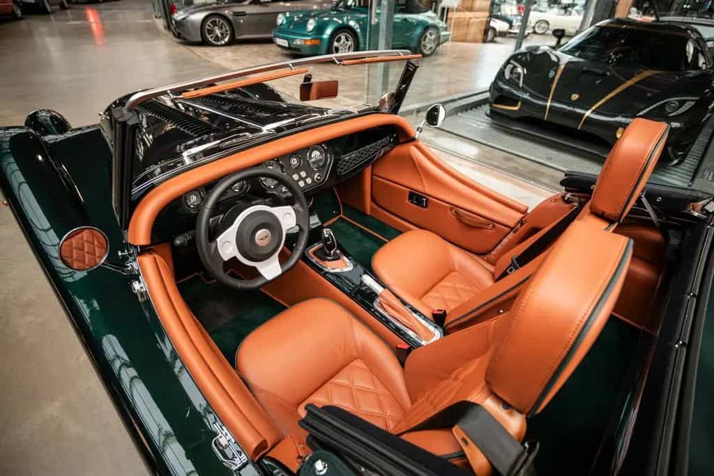 Morgan Plus Four - 16" - A/C - SHZ - Sonderfarbe 08/2022-photo-24