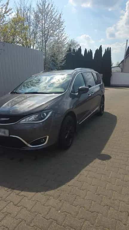 Chrysler Pacifica Touring L 7 Sitzer 04/2019-photo-2
