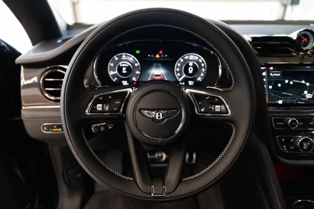 Bentley Bentayga Speed V8 *BLACK CRYSTAL* null-photo-16