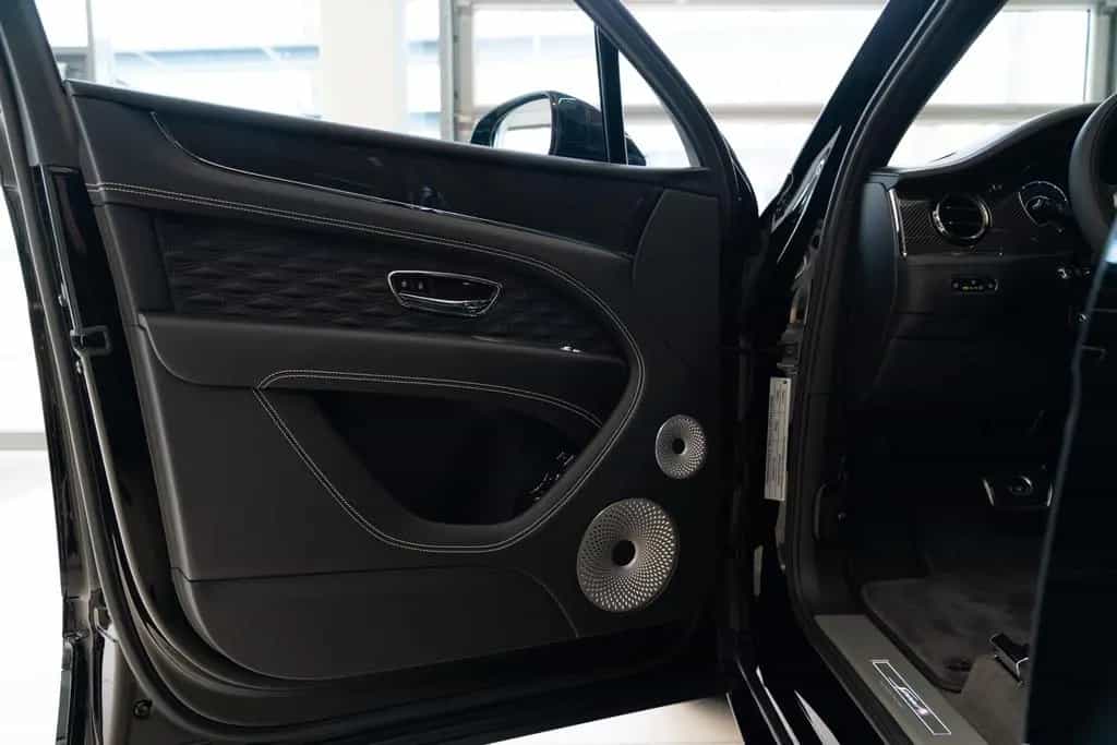 Bentley Bentayga Speed V8 *BLACK CRYSTAL* null-photo-18