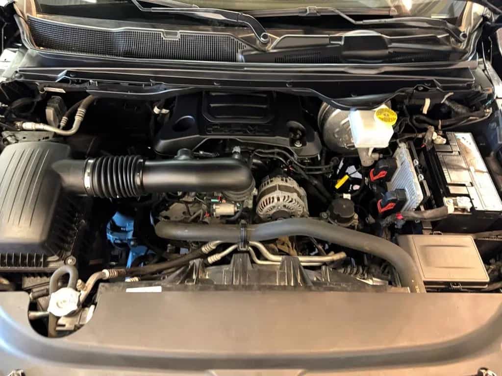Dodge RAM 1500 5.7 Laramie 4x4 / Pano / Harman-Kardon 07/2022-photo-10