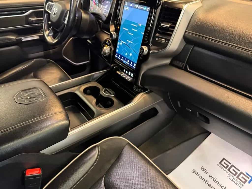 Dodge RAM 1500 5.7 Laramie 4x4 / Pano / Harman-Kardon 07/2022-photo-13