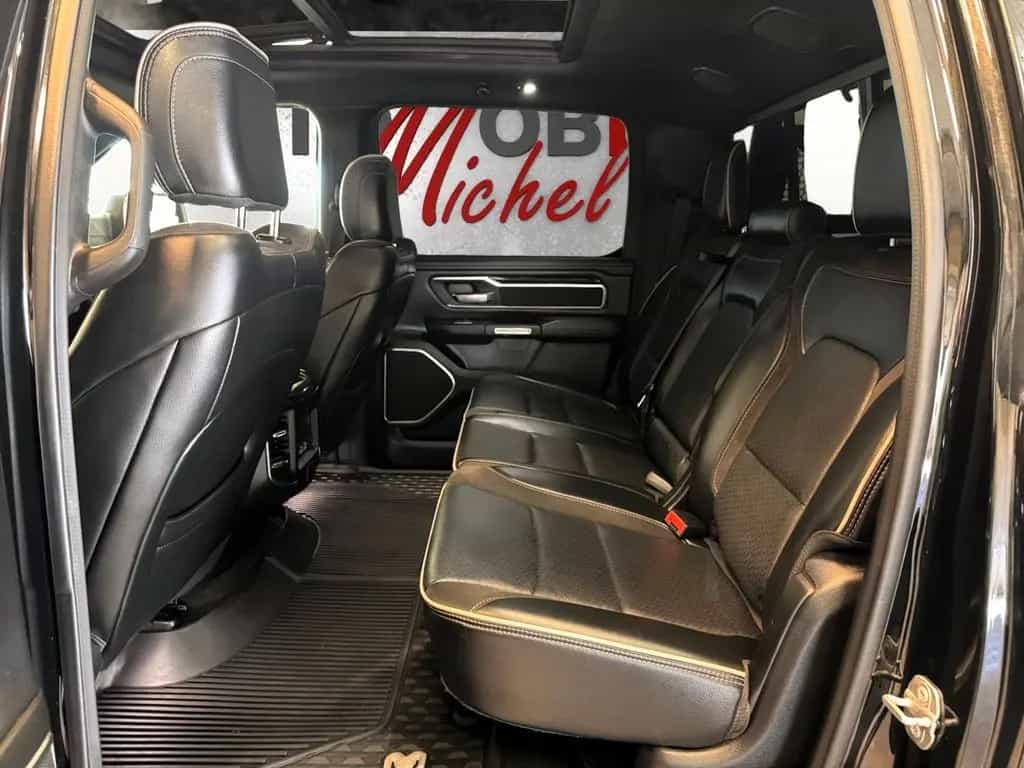 Dodge RAM 1500 5.7 Laramie 4x4 / Pano / Harman-Kardon 07/2022-photo-16