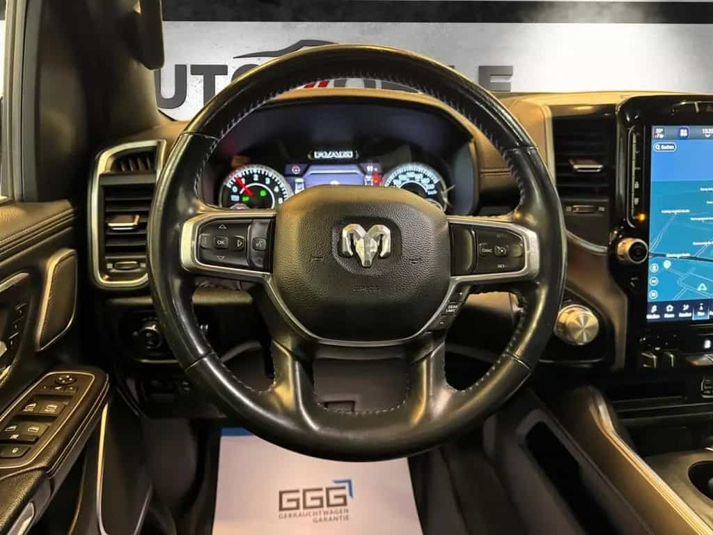 Dodge RAM 1500 5.7 Laramie 4x4 / Pano / Harman-Kardon 07/2022-photo-18
