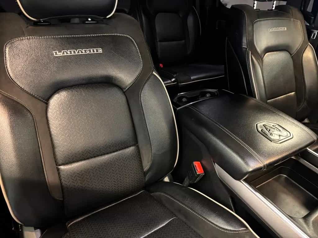 Dodge RAM 1500 5.7 Laramie 4x4 / Pano / Harman-Kardon 07/2022-photo-30