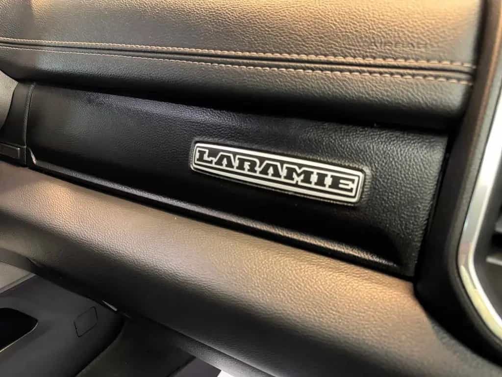 Dodge RAM 1500 5.7 Laramie 4x4 / Pano / Harman-Kardon 07/2022-photo-32