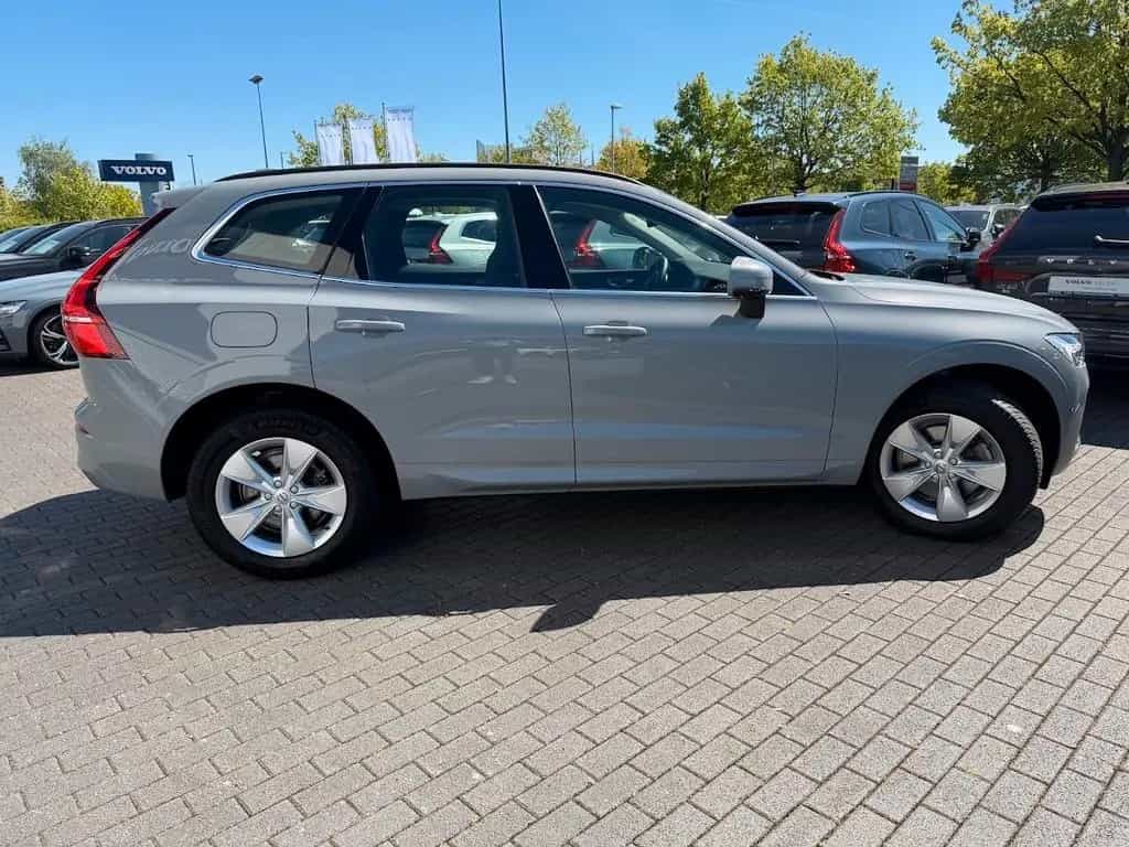 Volvo XC60 B4 Core 2WD 03/2024-photo-10