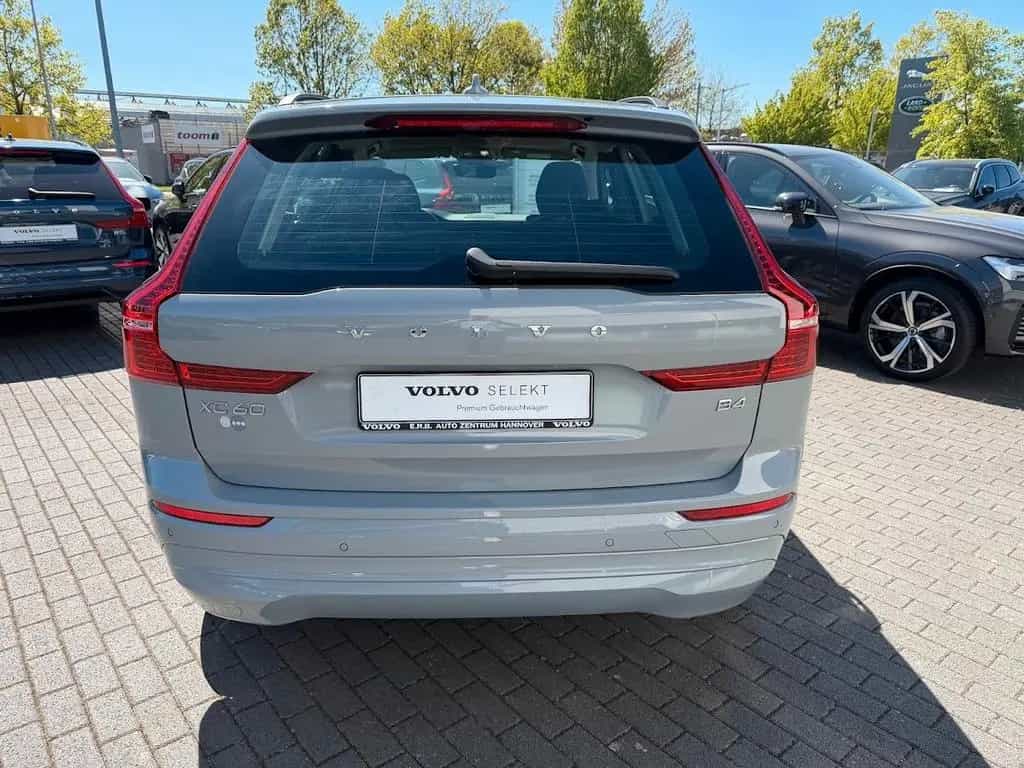 Volvo XC60 B4 Core 2WD 03/2024-photo-6