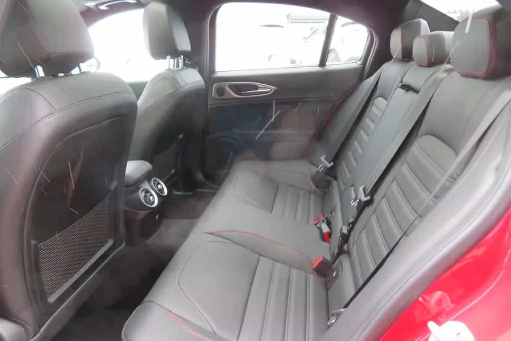 Alfa Romeo Giulia Competizione Q4 280PS 10/2023-photo-17