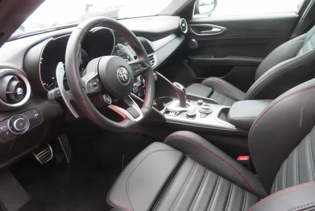 Alfa Romeo Giulia Competizione Q4 280PS 10/2023-photo-6
