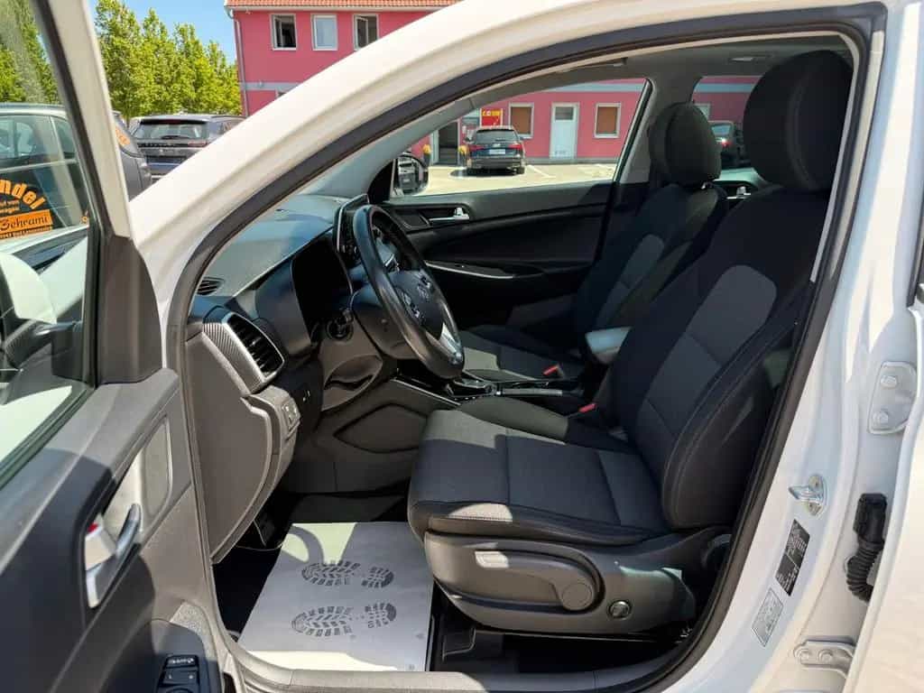 Hyundai TUCSON 1.6 T-GDI Trend 2WD DCT7 Automatik 1.Hand 04/2019-photo-20