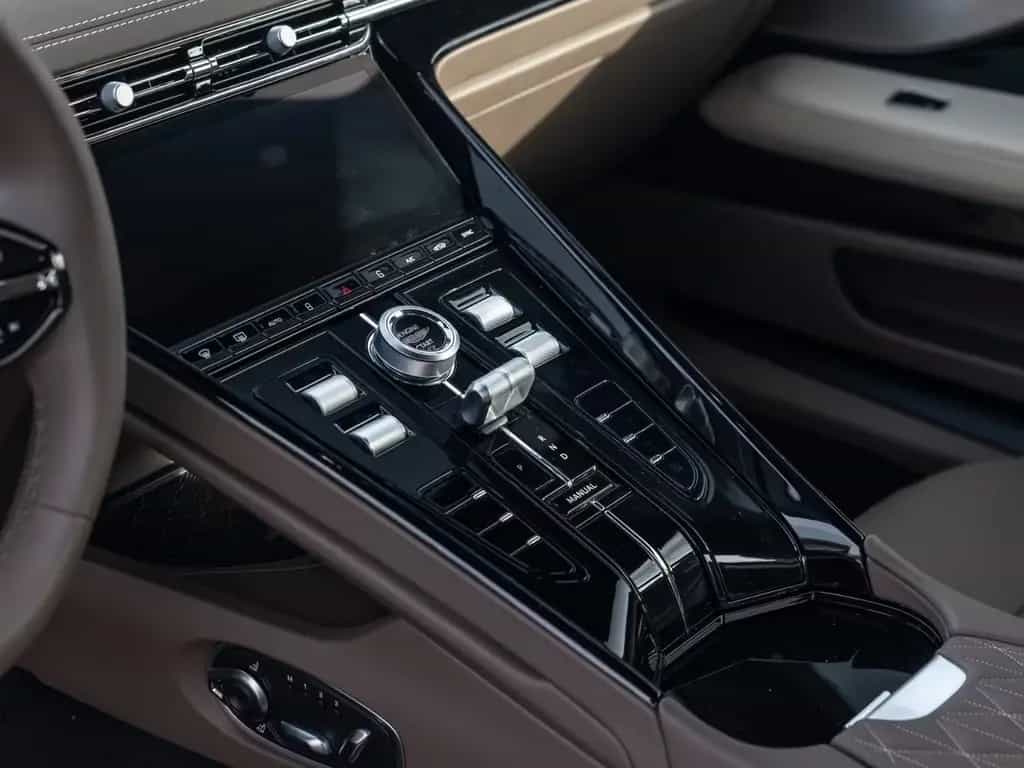 Aston Martin DB12 | Interieur Mid Duotone null-photo-27