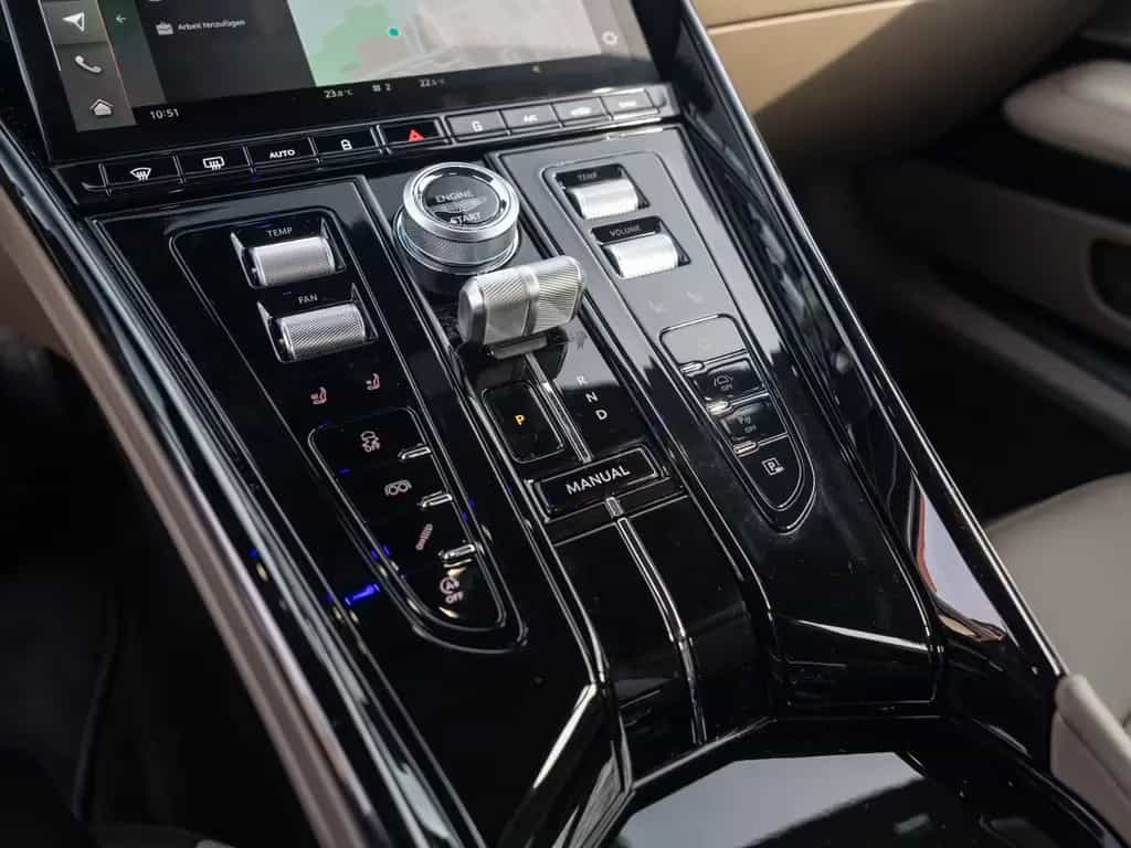Aston Martin DB12 | Interieur Mid Duotone null-photo-33