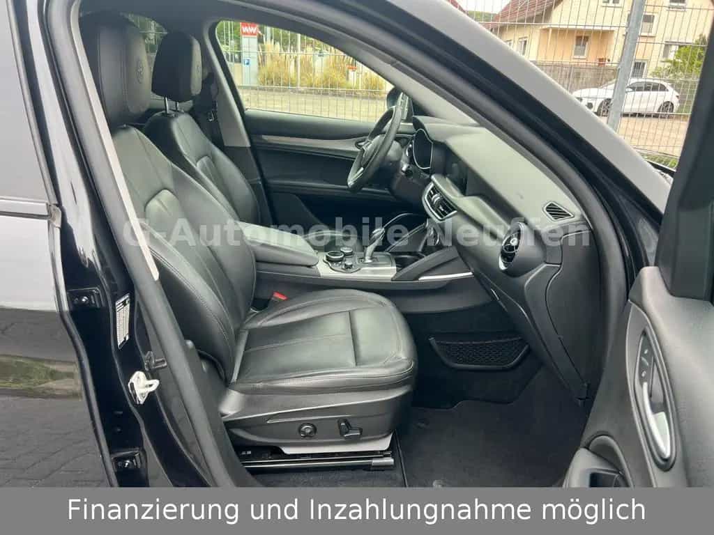 Alfa Romeo Stelvio Super Q4*Xenon*Navi*CAM*ACC*ShZ*1.Hand 01/2019-photo-11
