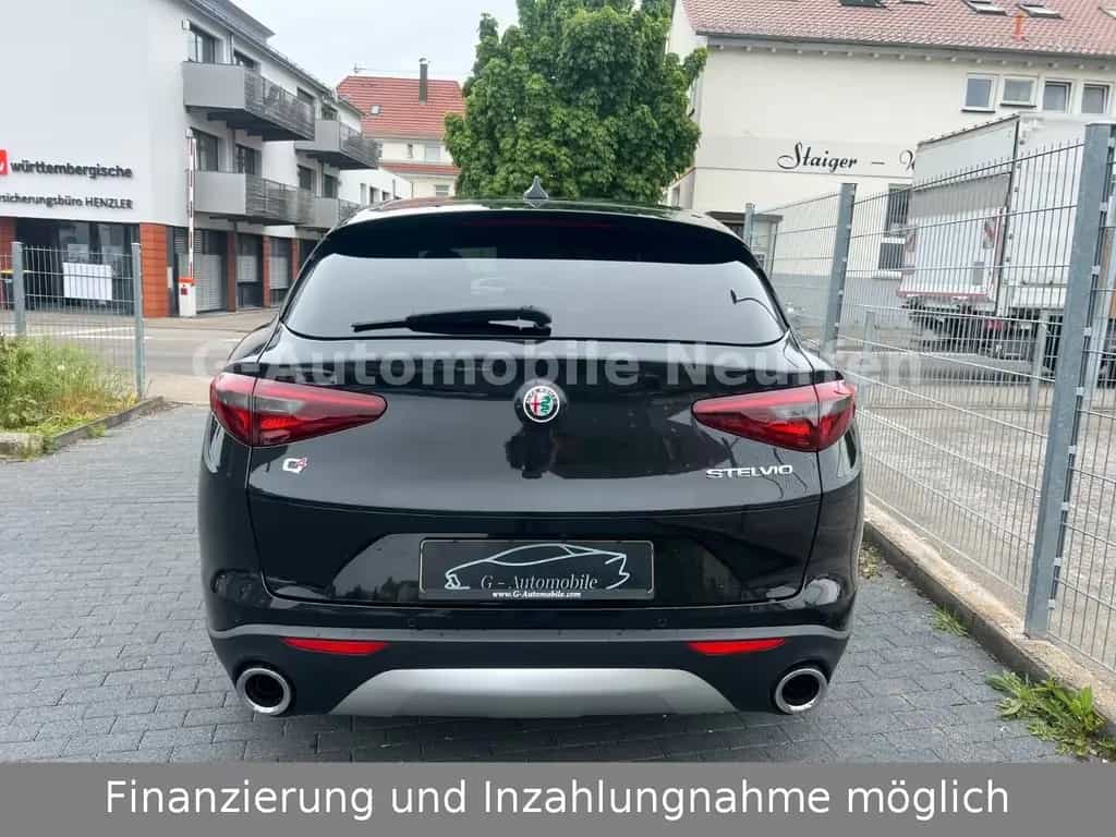 Alfa Romeo Stelvio Super Q4*Xenon*Navi*CAM*ACC*ShZ*1.Hand 01/2019-photo-5