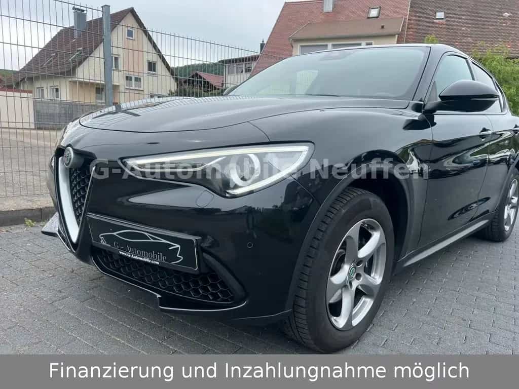 Alfa Romeo Stelvio Super Q4*Xenon*Navi*CAM*ACC*ShZ*1.Hand 01/2019-photo-6